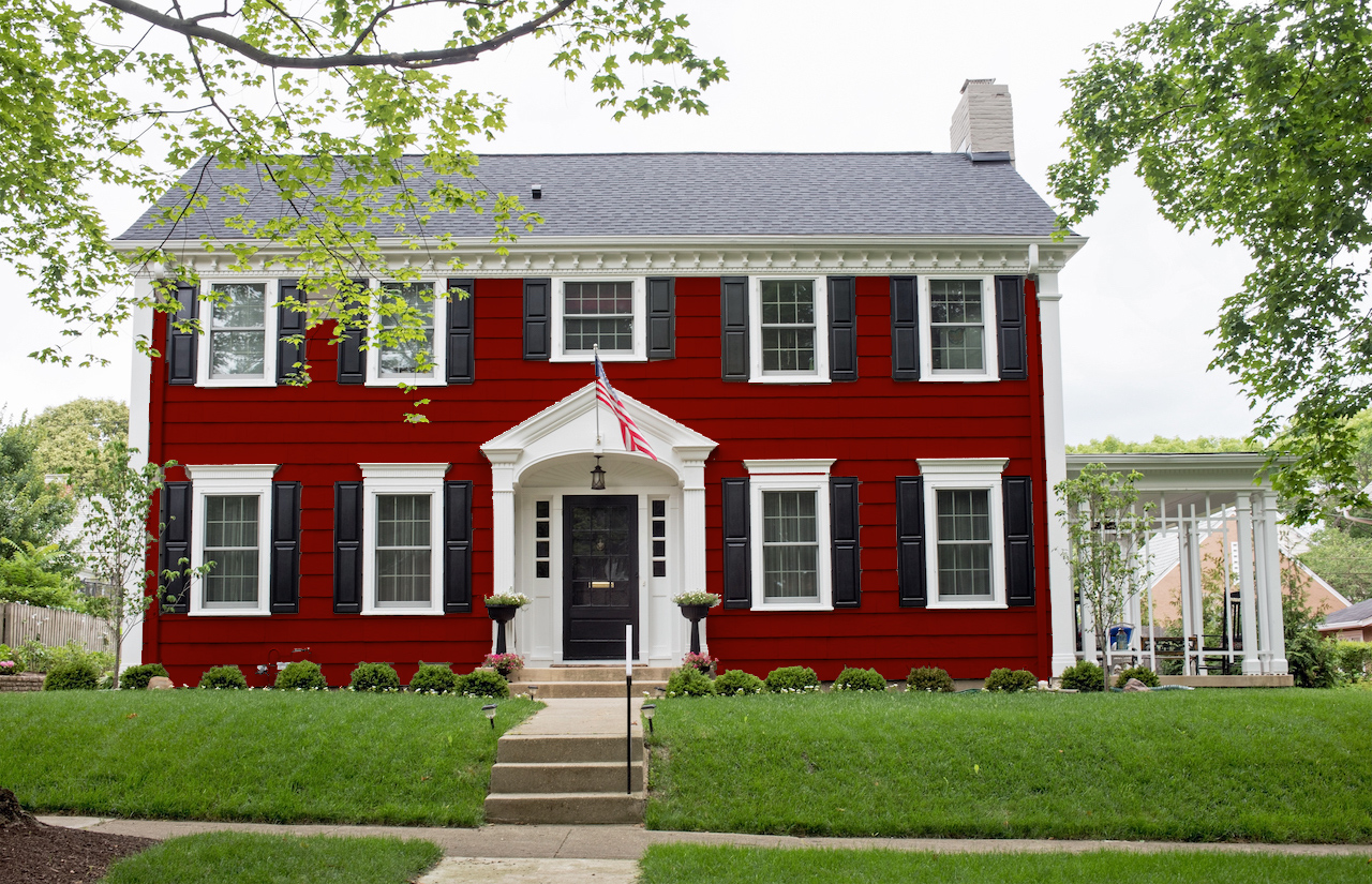 barn red colonial house